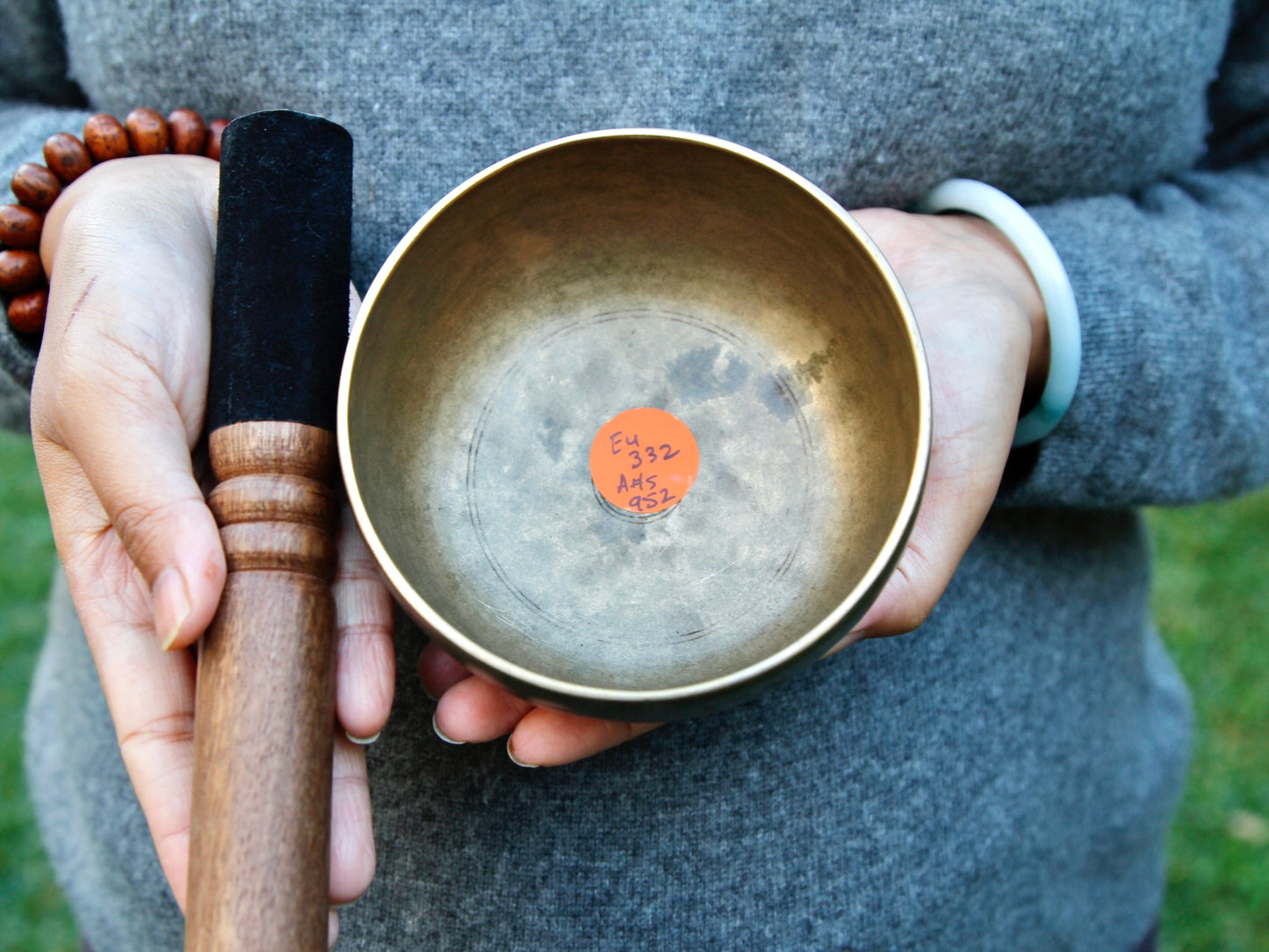 Small Old 'Tara' Singing Bowl - Base Note E4 (332 Hz)