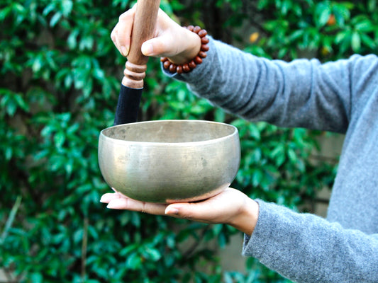 Remuna Singing Bowl - Base note G#3 (202 Hz)
