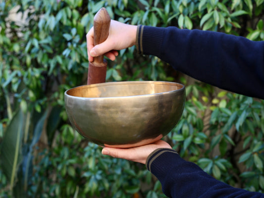 Contemporary Flow Singing Bowl - Base Note A#2 116 Hz