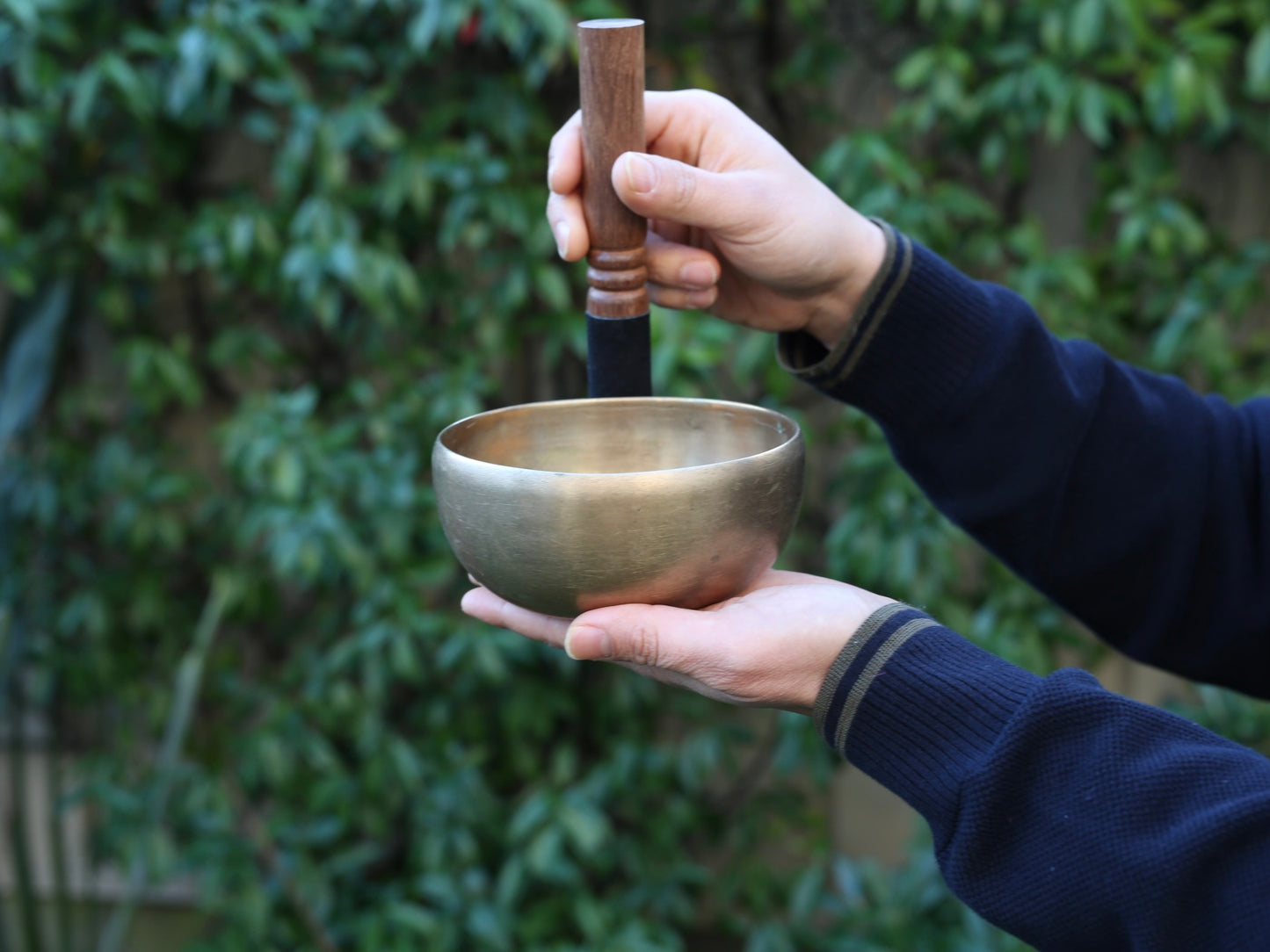 Small Old 'Tara' Singing Bowl - Base Note D4 (295 Hz)