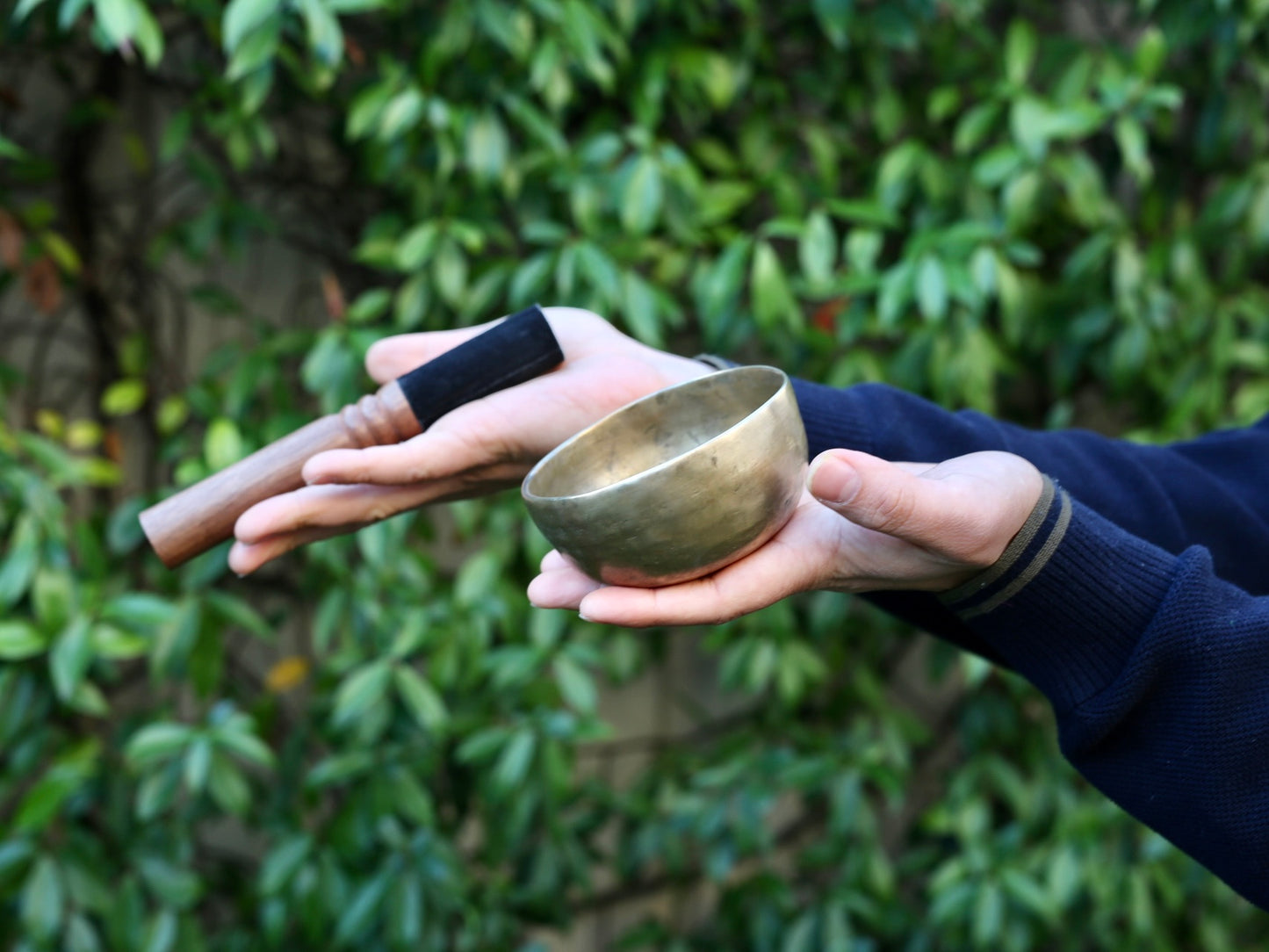 Small Old 'Tara' Singing Bowl - Base Note C#5 (545 Hz)