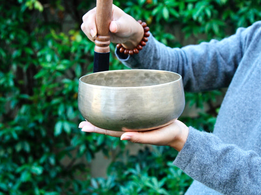 Remuna Singing Bowl - Base note G#3 (209 Hz)