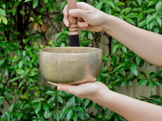 Old 'Tara' Singing Bowl - Base Note A3 (215 Hz)