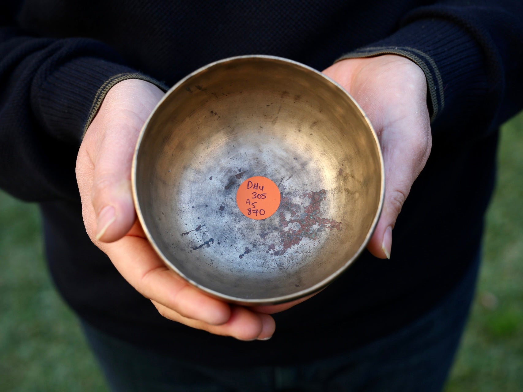 Small Old 'Tara' Singing Bowl - Base Note D#4 (305 Hz) - Tibet Shop Sydney