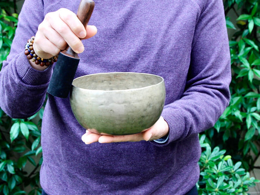 Old 'Tara' Singing Bowl - Base Note F#3 (180 Hz)