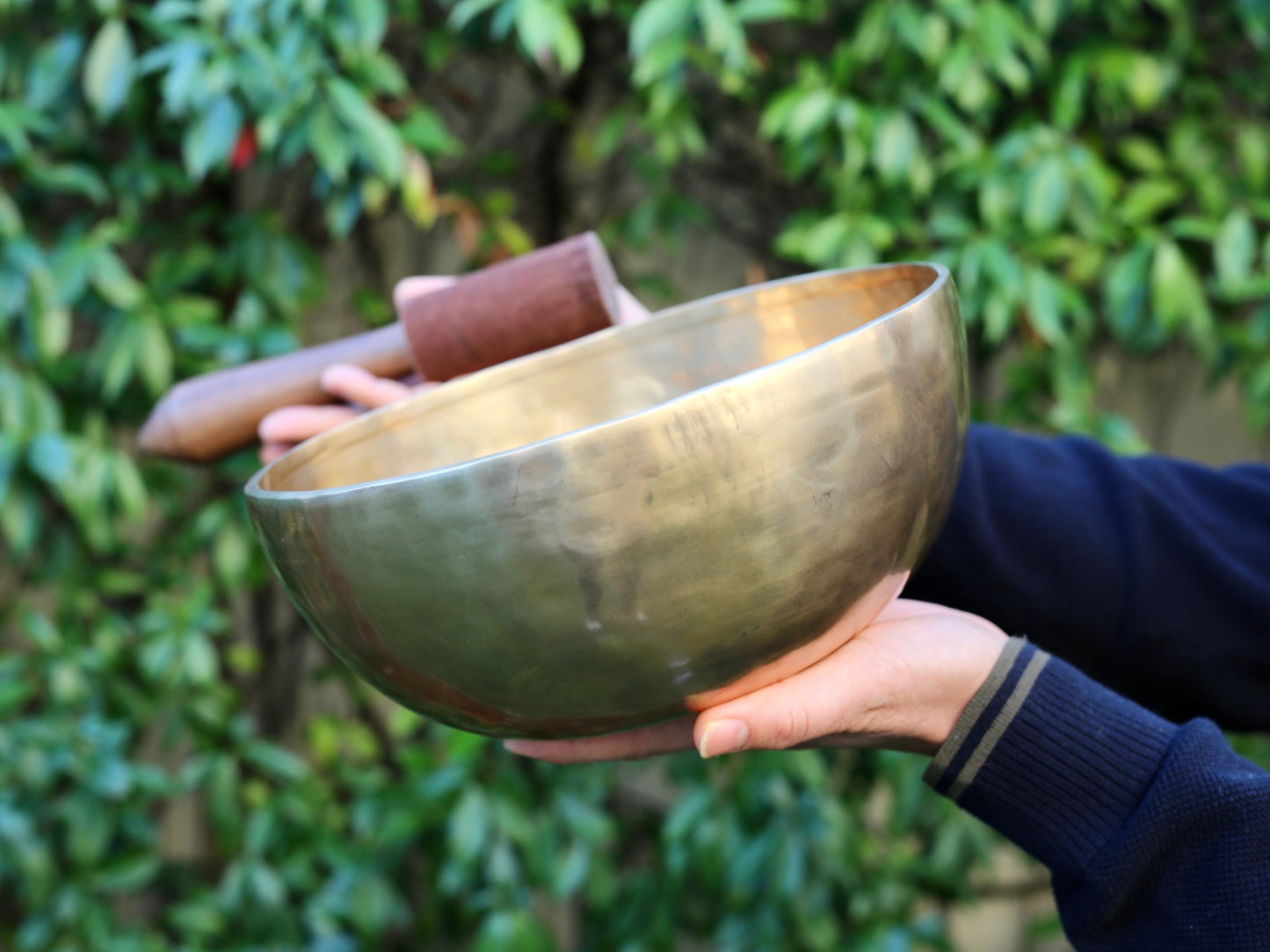 Contemporary Flow Singing Bowl - Base Note C#3 136 Hz