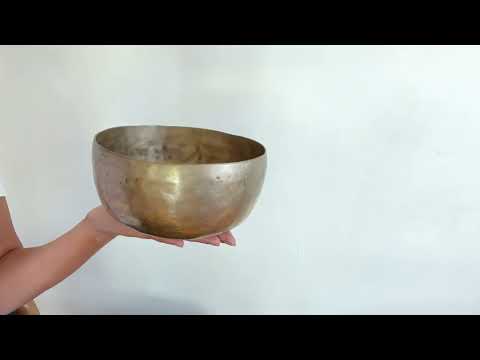 Tara Singing Bowl - Base Note F3 (178 Hz)