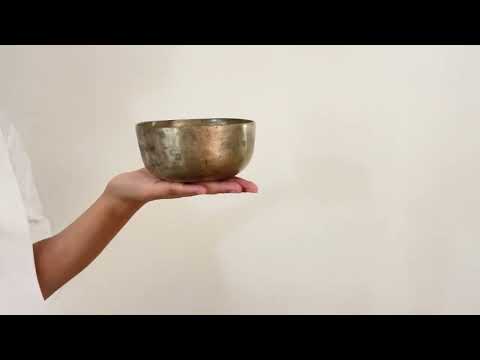 Small Tara Singing Bowl - Base Note C4 (267 Hz)