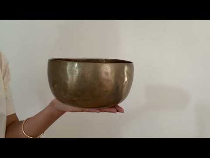 Tara Singing Bowl - Base Note E3 (169 Hz)