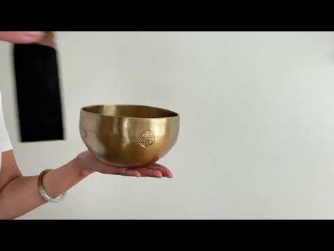 Hand Hammered Moon Singing Bowl - Base Note D4 298 Hz