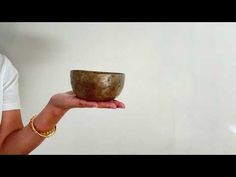 Small Tara Singing Bowl - Base Note F#4 (365 Hz)
