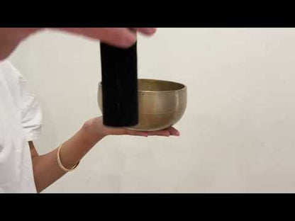 Remuna Singing Bowl - C4 (256 Hz)