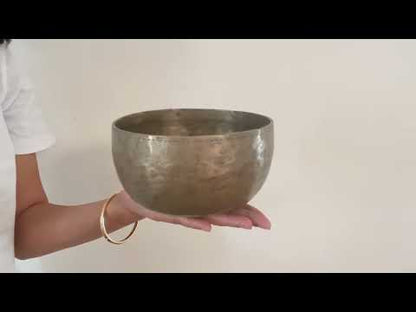 Tara Singing Bowl - Base Note B3 (251 Hz)