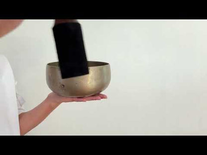 Remuna Singing Bowl - F#3 (183 Hz)