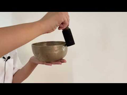 Small Tara Singing Bowl - Base Note D#4 (309 Hz)