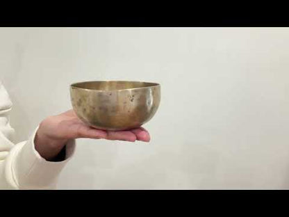 Small Tara Singing Bowl - Base Note F4 (351Hz)