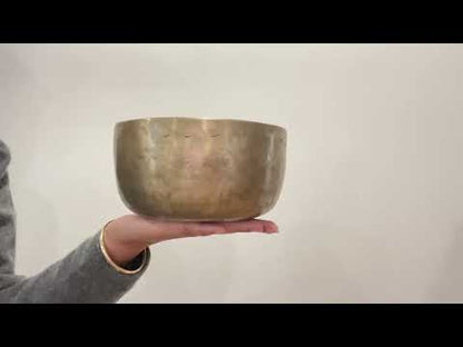 Tara Singing Bowl - Base Note F3 (179 Hz)