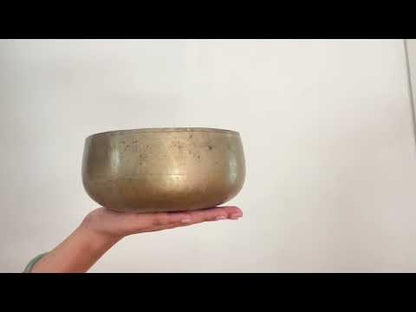 Remuna Singing Bowl - G#3 (208 Hz)