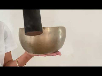 Tara Singing Bowl - Base Note F#3 (186 Hz)