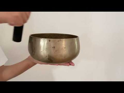 Remuna Singing Bowl - A#3 (239 Hz)