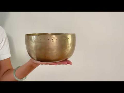 Tara Singing Bowl - Base Note F#3 (186 Hz)