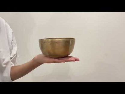 Small Tara Singing Bowl - Base Note B3 (250 Hz)