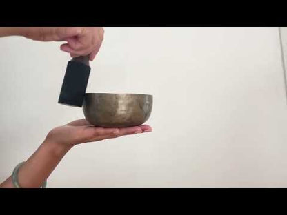 Small Tara Singing Bowl - Base Note E4 (325)