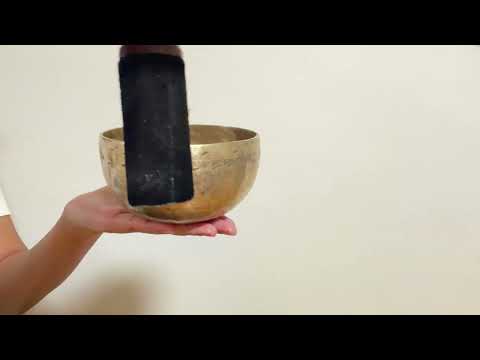 Small Tara Singing Bowl - Base Note C4 (265 Hz)