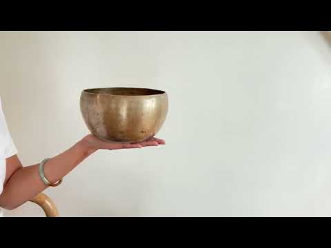 Tara Singing Bowl (thick rim) - Base Note G#3 (210 Hz)
