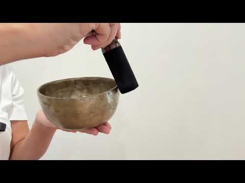 Small Tara Singing Bowl - Base Note G4 (380)