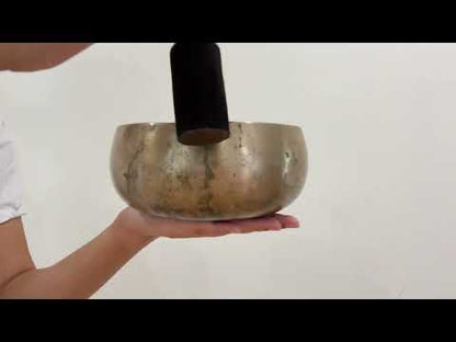 Remuna Singing Bowl - F3 (179 Hz)