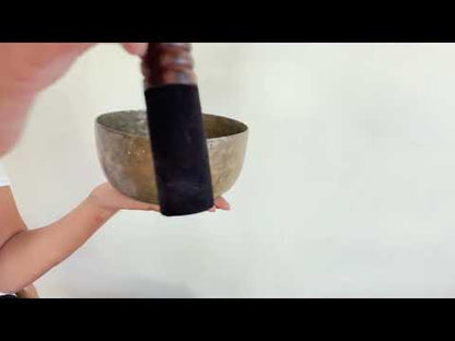 Tara Singing Bowl - Base Note E3 (168 Hz)