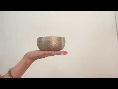 Small Tara Singing Bowl - Base Note A4 (456)