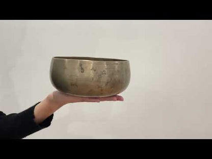 Remuna Singing Bowl - G#3 (211 Hz)