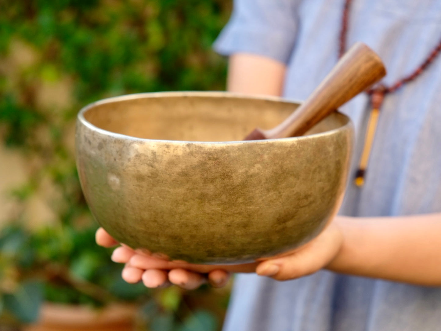 Old 'Tara' Singing Bowl - Base Note G (190 Hz)