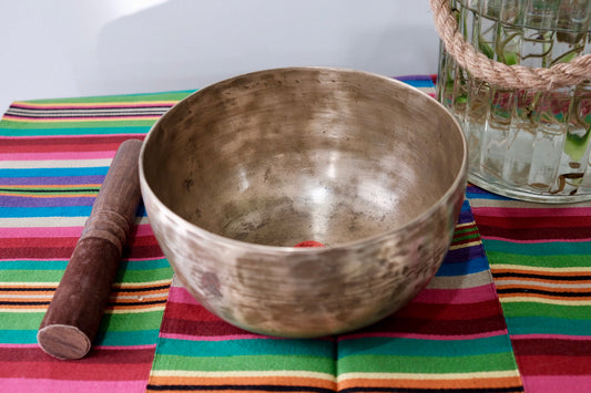 Old 'Tara' Singing Bowl - Base Note E (164 Hz)