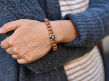 Sandalwood Mala Bracelet with Dzi Bead