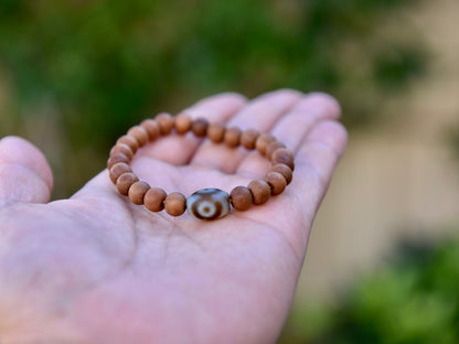 Sandalwood Mala Bracelet with Dzi Bead