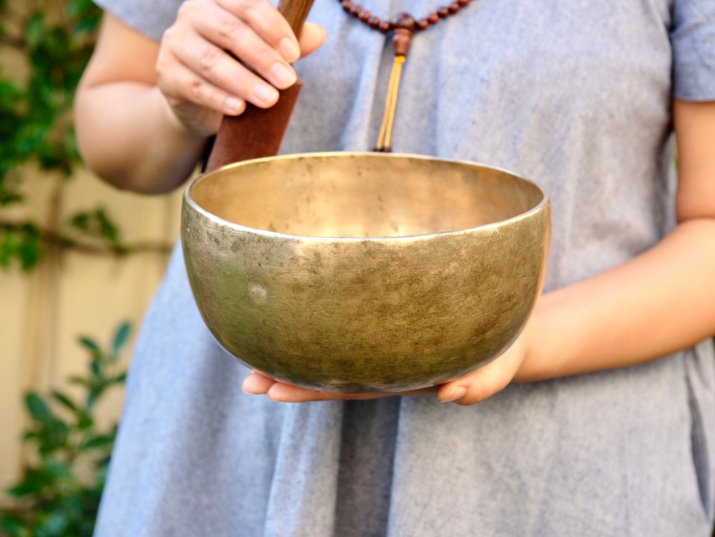 Old 'Tara' Singing Bowl - Base Note G (190 Hz)