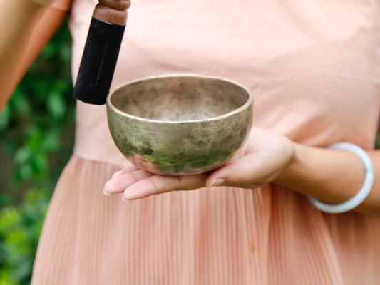 Small Old 'Tara' Singing Bowl - Base Note C5 (522 Hz)