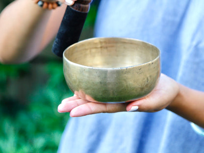 Small Old 'Tara' Singing Bowl - Base Note F4 (340 Hz)