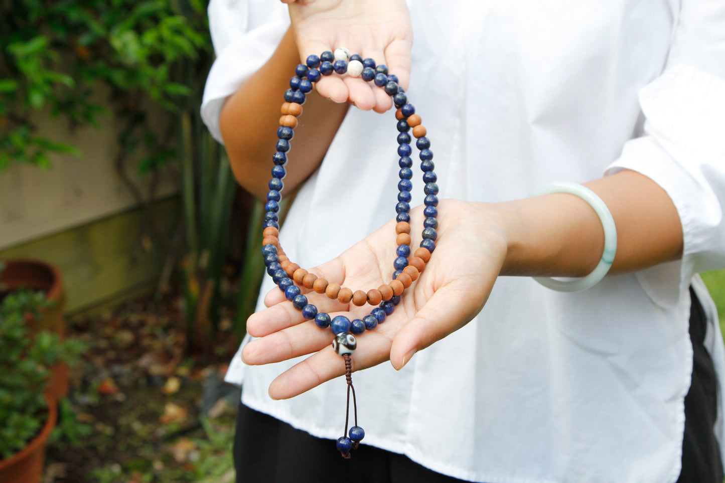 Lapis with sandalwood Mala