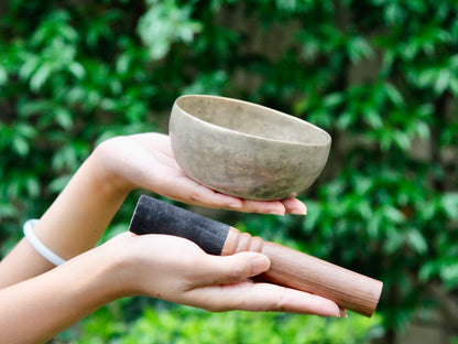 Small Old 'Tara' Singing Bowl - Base Note D#4 (317 Hz)