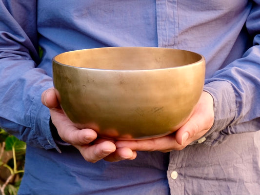 Contemporary Flow Singing Bowl - Base Note G (201 Hz)