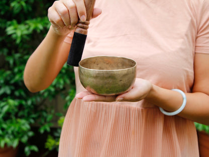 Small Old 'Tara' Singing Bowl - Base Note G4 (395 Hz)