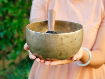 Old 'Tara' Singing Bowl - Base Note G# (205 Hz)