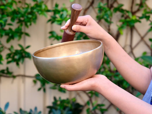 Contemporary Flow Singing Bowl - Base Note F# 189 Hz