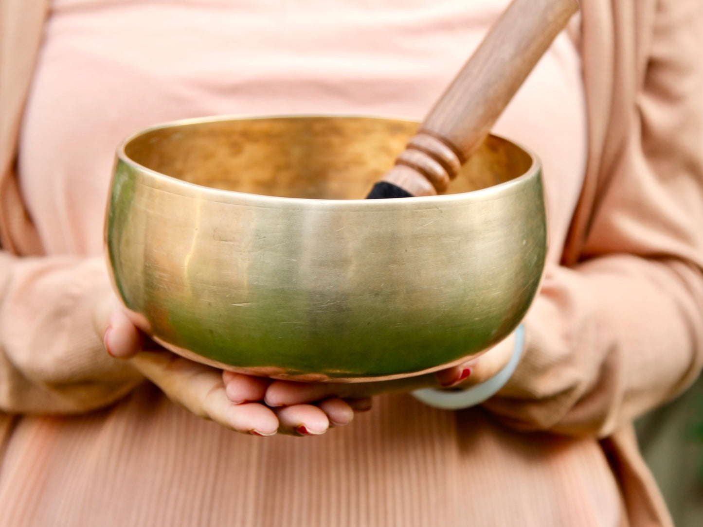 Remuna Singing Bowl - Base note G#3 (207 Hz)