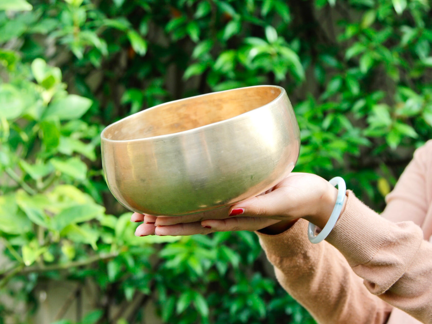 Remuna Singing Bowl - Base note G#3 (207 Hz)