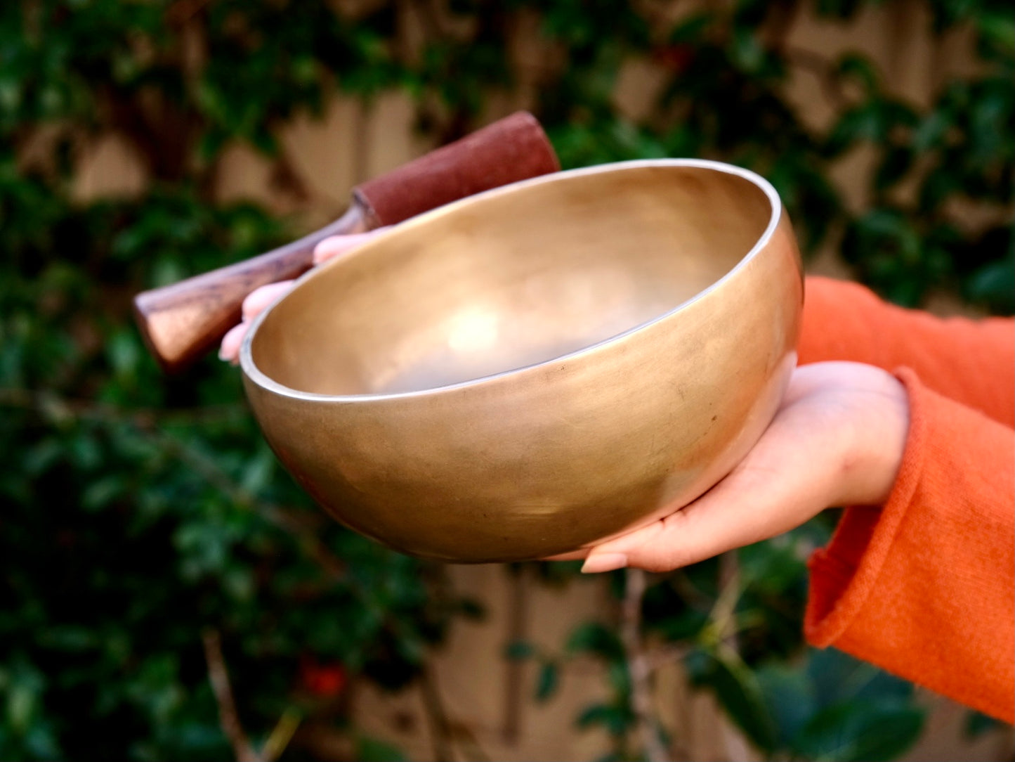 Contemporary Flow Singing Bowl - Base Note G# 213 Hz